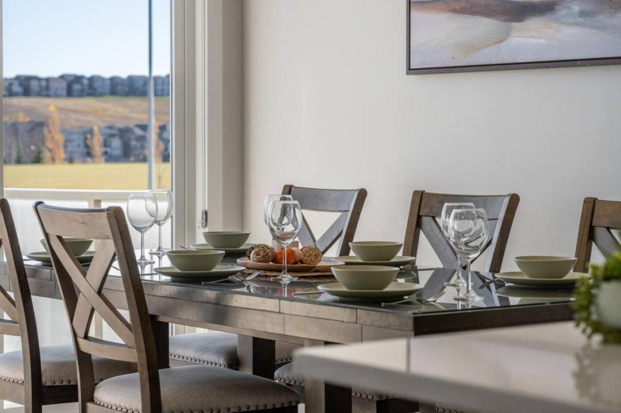 Luxury House In Sage, Sleeps 9, Free Banff Pass Holiday home