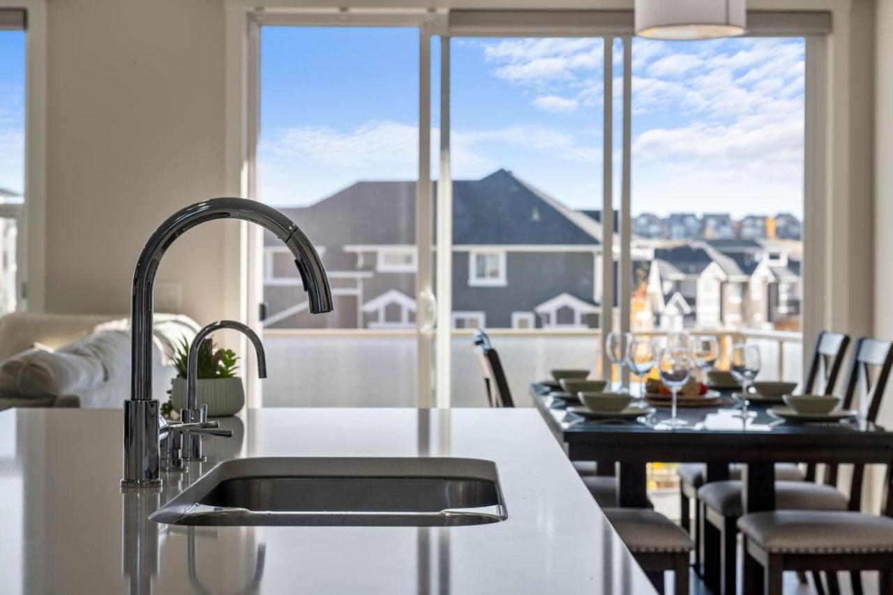 Luxury House In Sage, Sleeps 9, Free Banff Pass Calgary