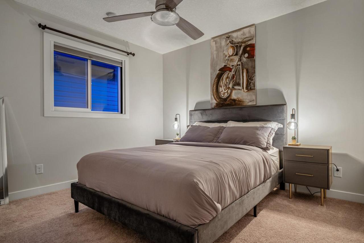 Luxury House In Sage, Sleeps 9, Free Banff Pass *