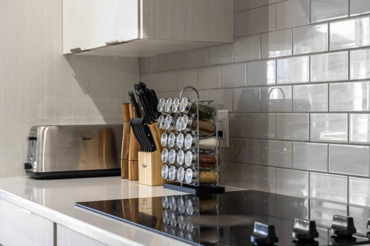 Luxury House In Sage, Sleeps 9, Free Banff Pass Holiday home Calgary